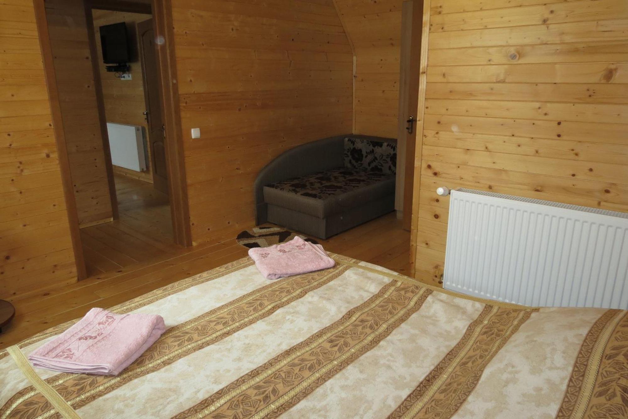 Bilyy Kamin Guest House Tatariv Quarto foto