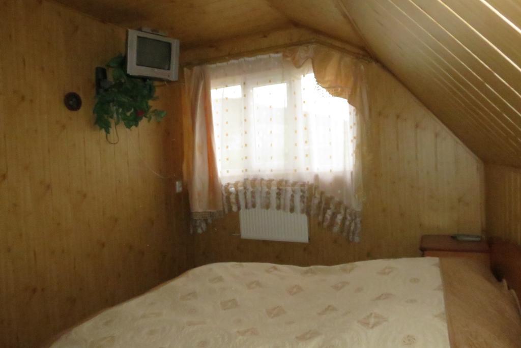 Bilyy Kamin Guest House Tatariv Quarto foto